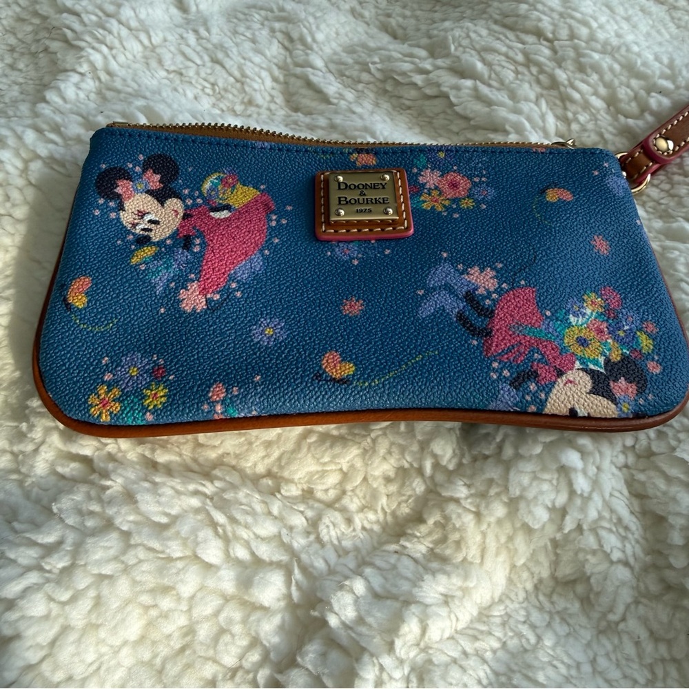 Dooney & Bourke Disney Minnie Mouse Wristlet - Picture 5 of 5